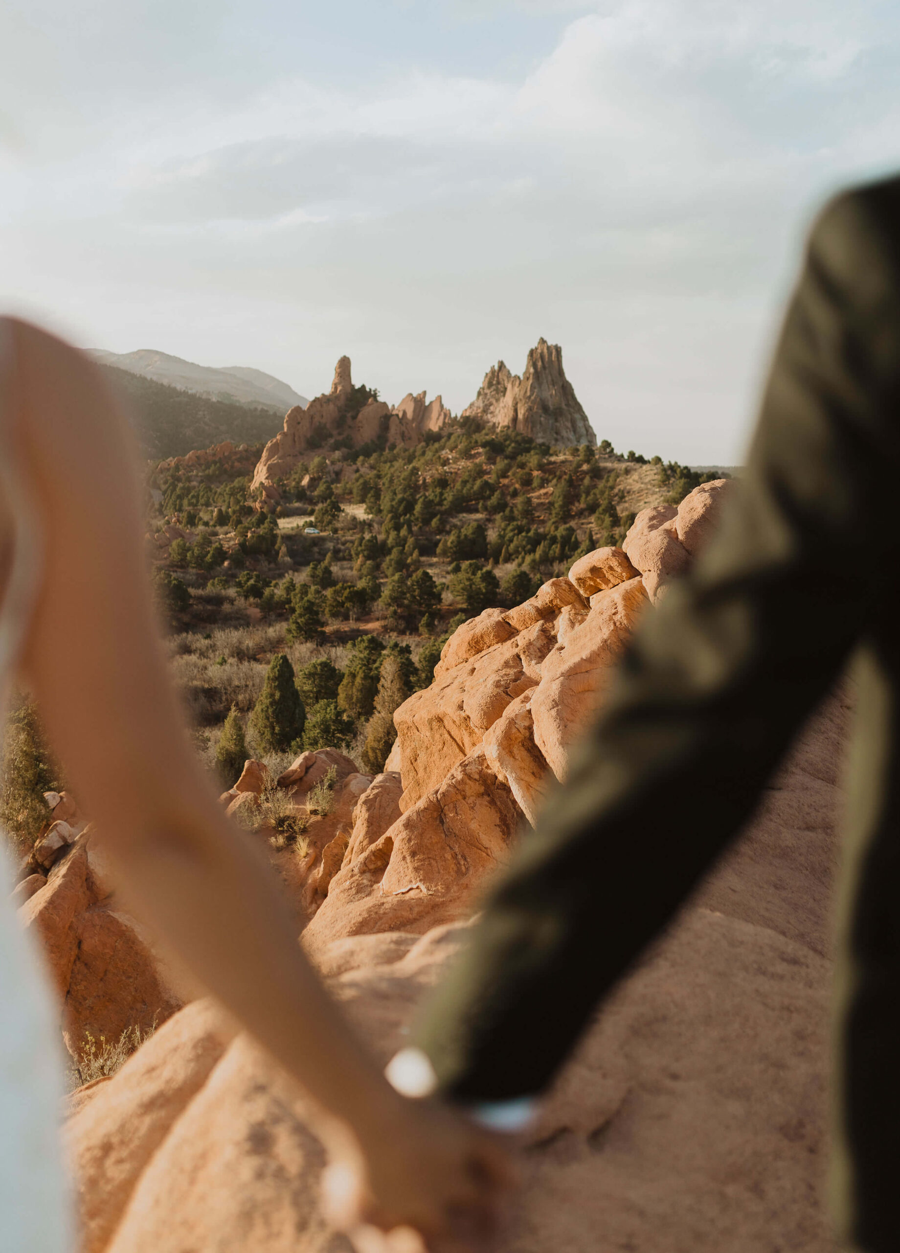 elopement couple at Garden of the Gods