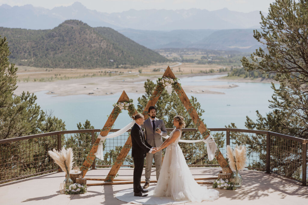 couple getting married at Ridgway State Park in Colorado