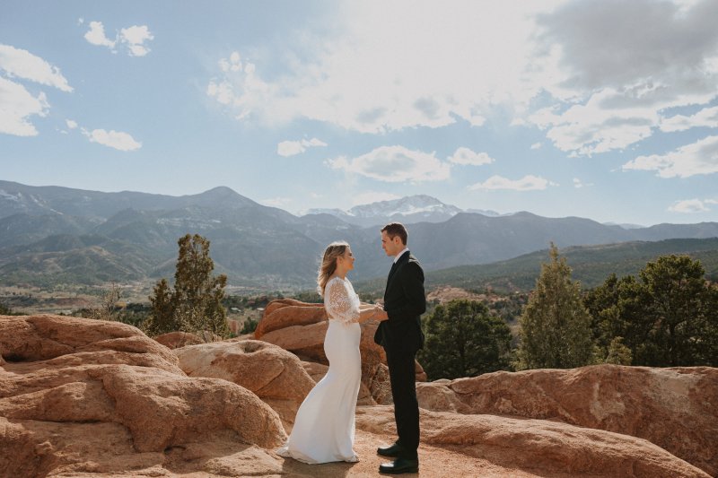bride and groom at Garden of the Gods
