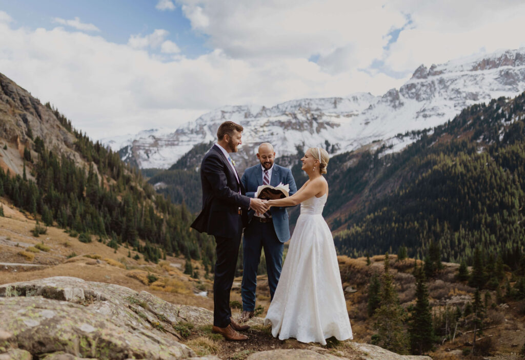 bride and groom eloping in Ouray, Colorado