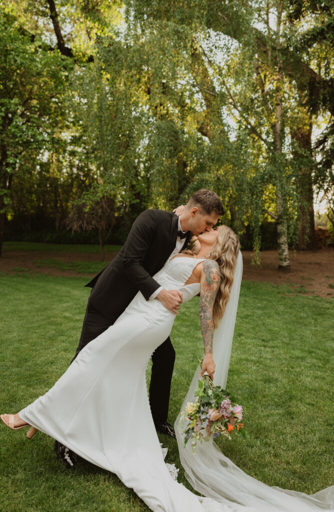 Bride and groom kissing for Missouri elopement